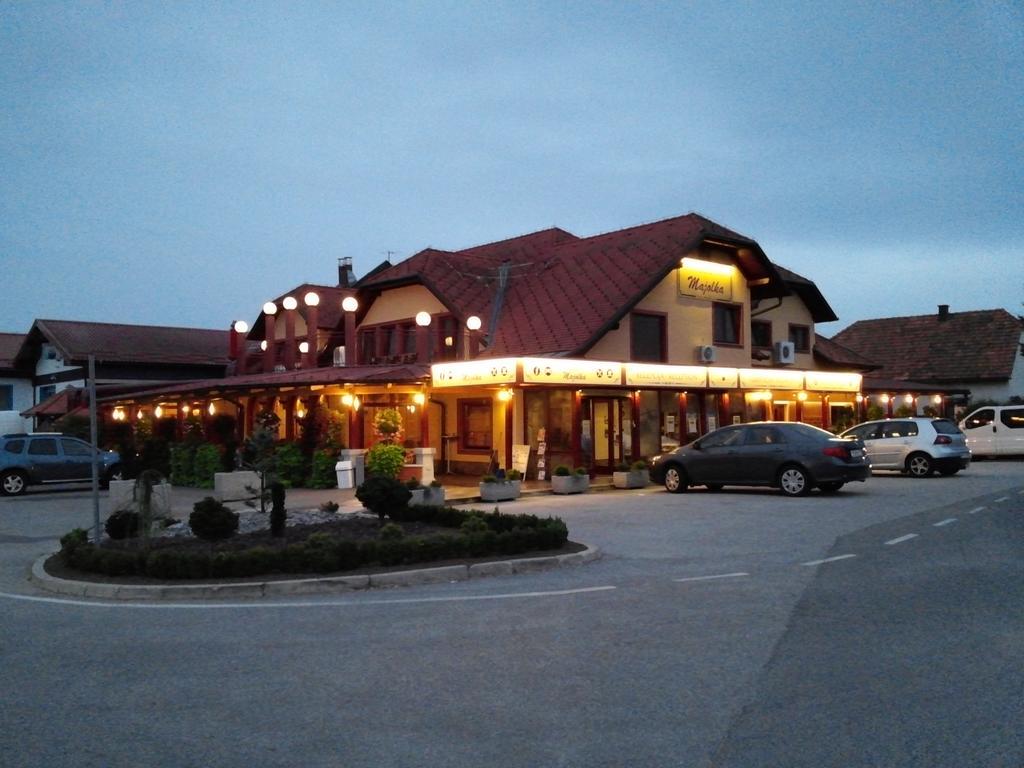 Motel Majolka Птуй Екстериор снимка