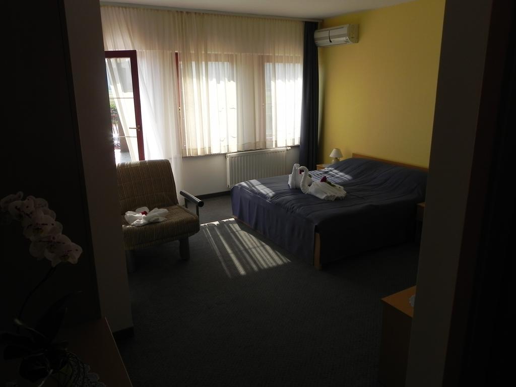 Motel Majolka Птуй Екстериор снимка